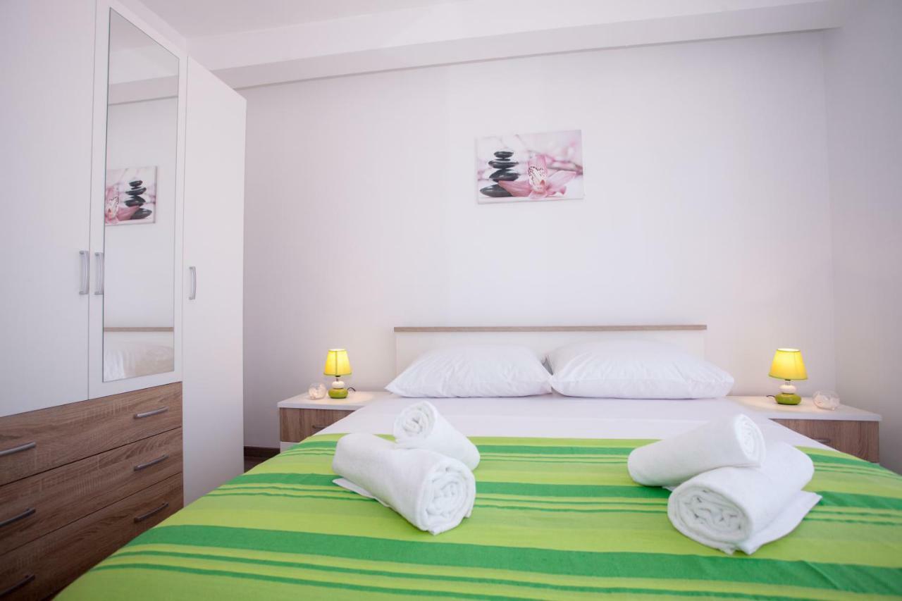 Apartments Mia 4&5 Baška Voda Exteriör bild